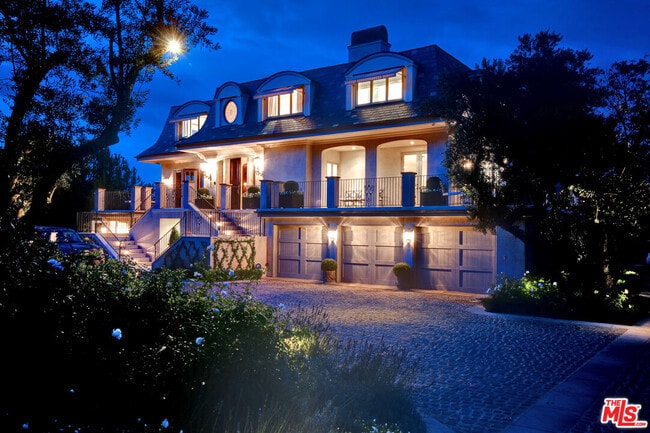 property at 980 Stradella Rd