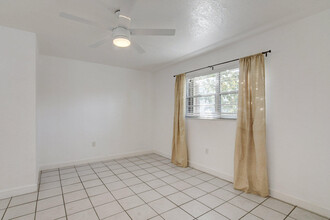 650 SW 2nd Ave in Boca Raton, FL - Building Photo - Building Photo