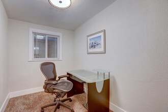 1060 Worchester St, Unit 775 Room in Aurora, CO - Foto de edificio - Building Photo