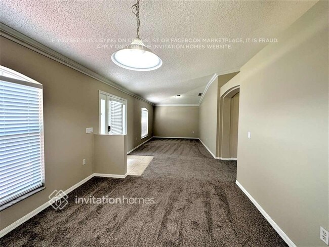 702 4th Ave N in Deltona, FL - Foto de edificio - Building Photo