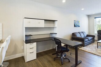 510 Coho Walk SE in Sammamish, WA - Building Photo - Building Photo