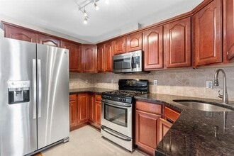 103 Charles St in Jersey City, NJ - Building Photo - Building Photo