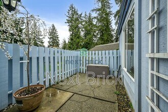 4308 NE Sunset Blvd in Renton, WA - Building Photo - Building Photo