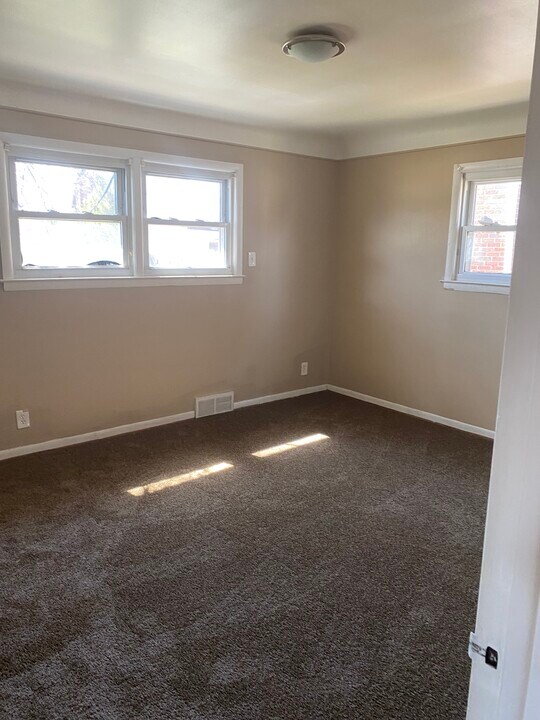 15081 Young St in Detroit, MI - Building Photo