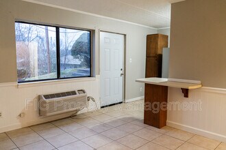 2718 Painter Ave SW in Knoxville, TN - Building Photo - Building Photo