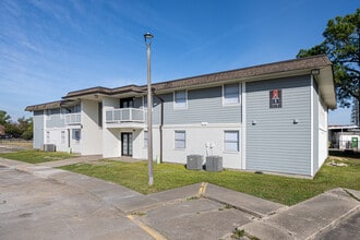 Tiger Den Apartments in Baton Rouge, LA - Building Photo - Building Photo