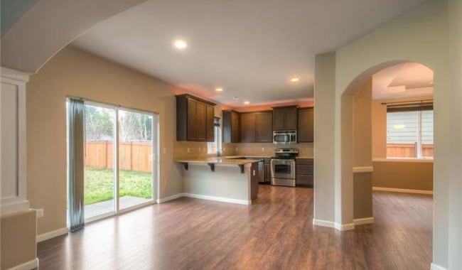 3800 Southlake Dr SE in Lacey, WA - Building Photo - Building Photo