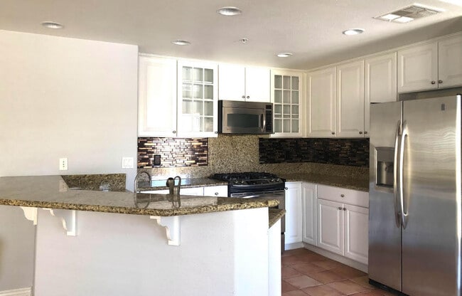 45245 Seeley Dr in La Quinta, CA - Building Photo - Building Photo