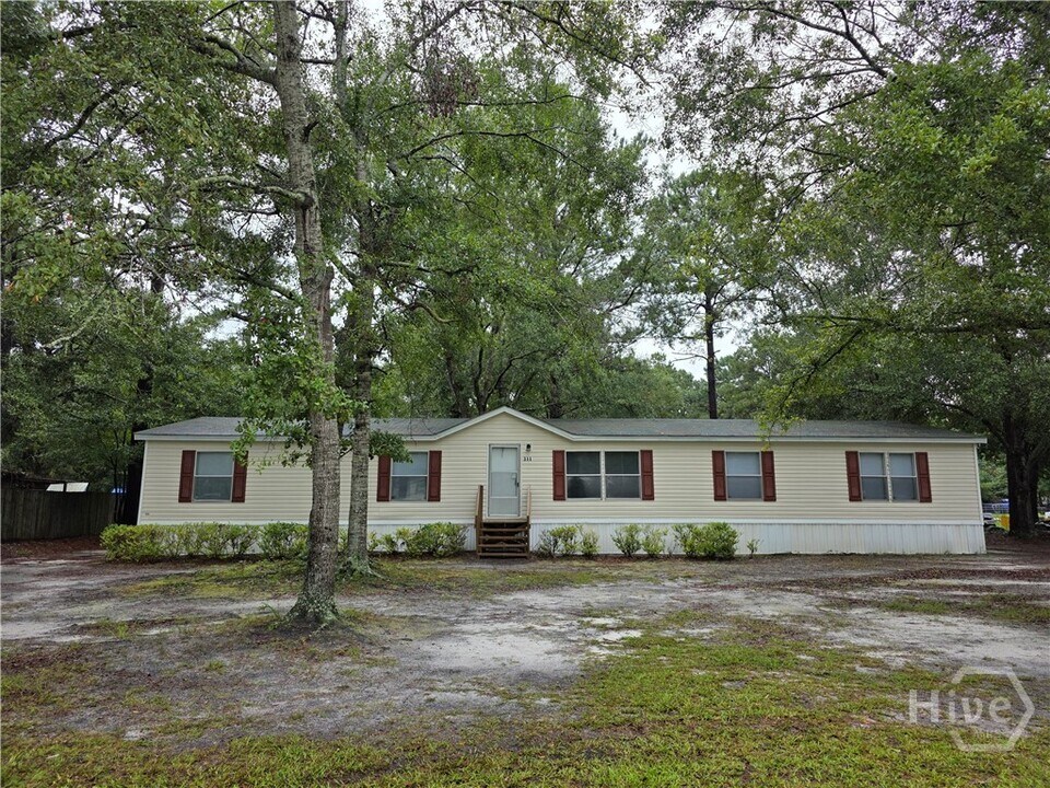 311 Mockingbird Dr in Springfield, GA - Building Photo