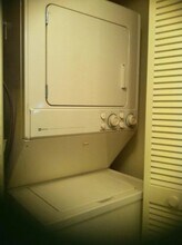 1821 NE 40th Ct, Unit 305 in Pompano Beach, FL - Building Photo - Building Photo