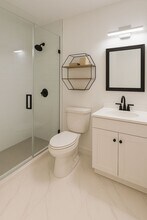 4205 Hayes St in Hollywood, FL - Building Photo - Building Photo