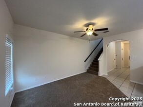 8703 Azul Sky Ct in Converse, TX - Foto de edificio - Building Photo