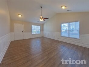 340 Peachtree Rd in Charlotte, NC - Foto de edificio - Building Photo