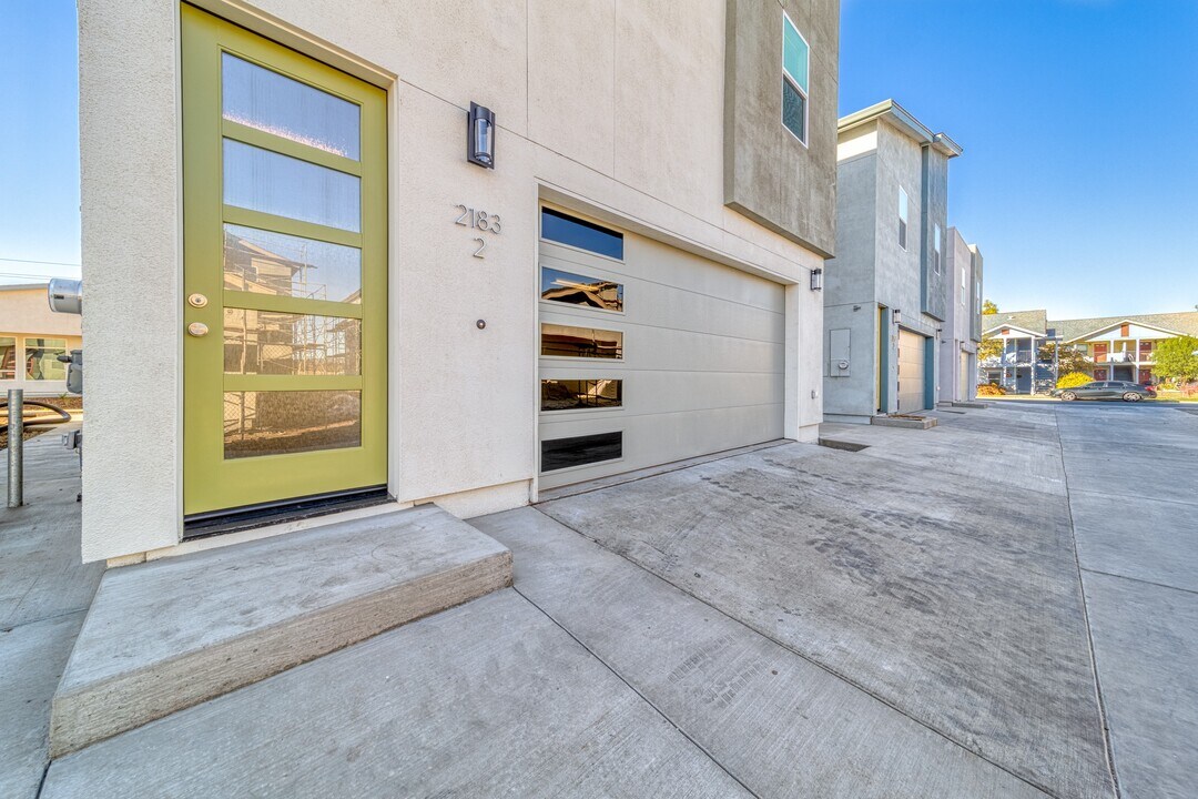 2191 Kenrick Ln, Unit 2 in Chico, CA - Building Photo