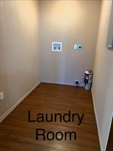 702 N Ridge St in Lampasas, TX - Building Photo - Building Photo