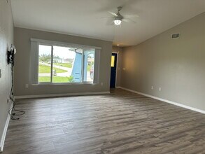 11098 Cheltenham Ave in Englewood, FL - Building Photo - Building Photo