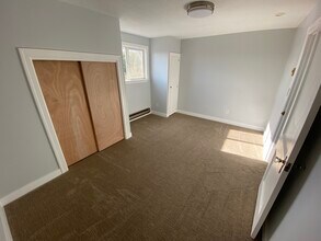 1408 Burwell St in Bremerton, WA - Building Photo - Building Photo