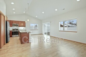 4418 E Fairview Ave in Spokane, WA - Foto de edificio - Building Photo