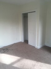 148 Walnut St, Unit 1 in Windham, CT - Foto de edificio - Building Photo