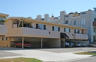 056 in Los Angeles, CA - Building Photo