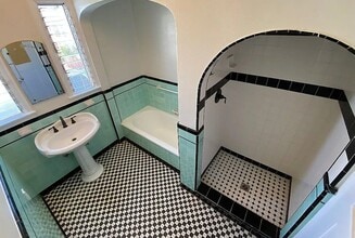 320 N Genesee Ave in Los Angeles, CA - Building Photo - Building Photo