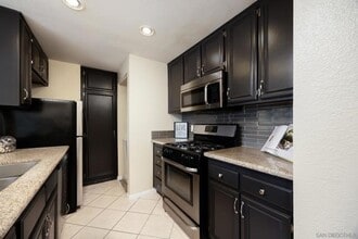 2950 Anawood Way, Unit 3-Bed Condo Spring Valley in Spring Valley, CA - Foto de edificio - Building Photo