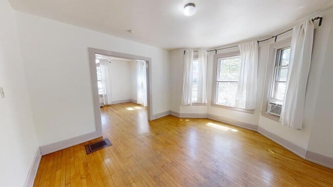 564 S Ashley St in Ann Arbor, MI - Building Photo - Building Photo