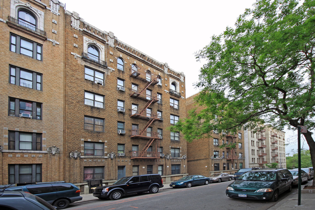 666 W 162nd St in New York, NY - Foto de edificio