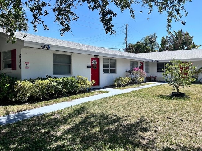 630 Prosperity Farms Rd, Unit 2
