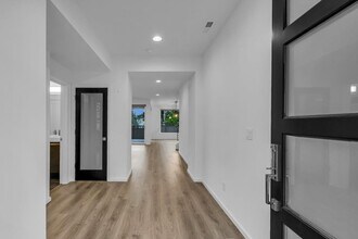 1929 Olympia Ct SE in Renton, WA - Building Photo - Building Photo