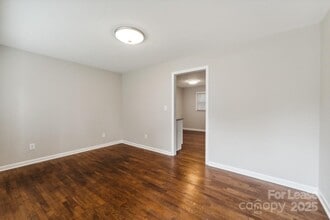 905 Clark St in Wingate, NC - Building Photo - Building Photo