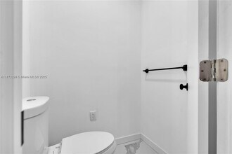 1510 Normandy Dr in Miami Beach, FL - Foto de edificio - Building Photo