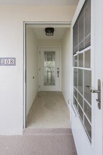 2501 S Ocean Blvd-Unit -2080 in Boca Raton, FL - Foto de edificio - Building Photo