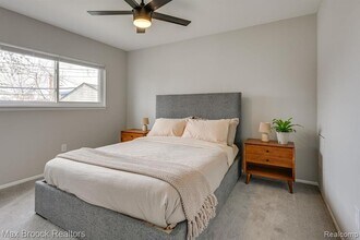 36 W Mahan Ave in Hazel Park, MI - Building Photo - Building Photo