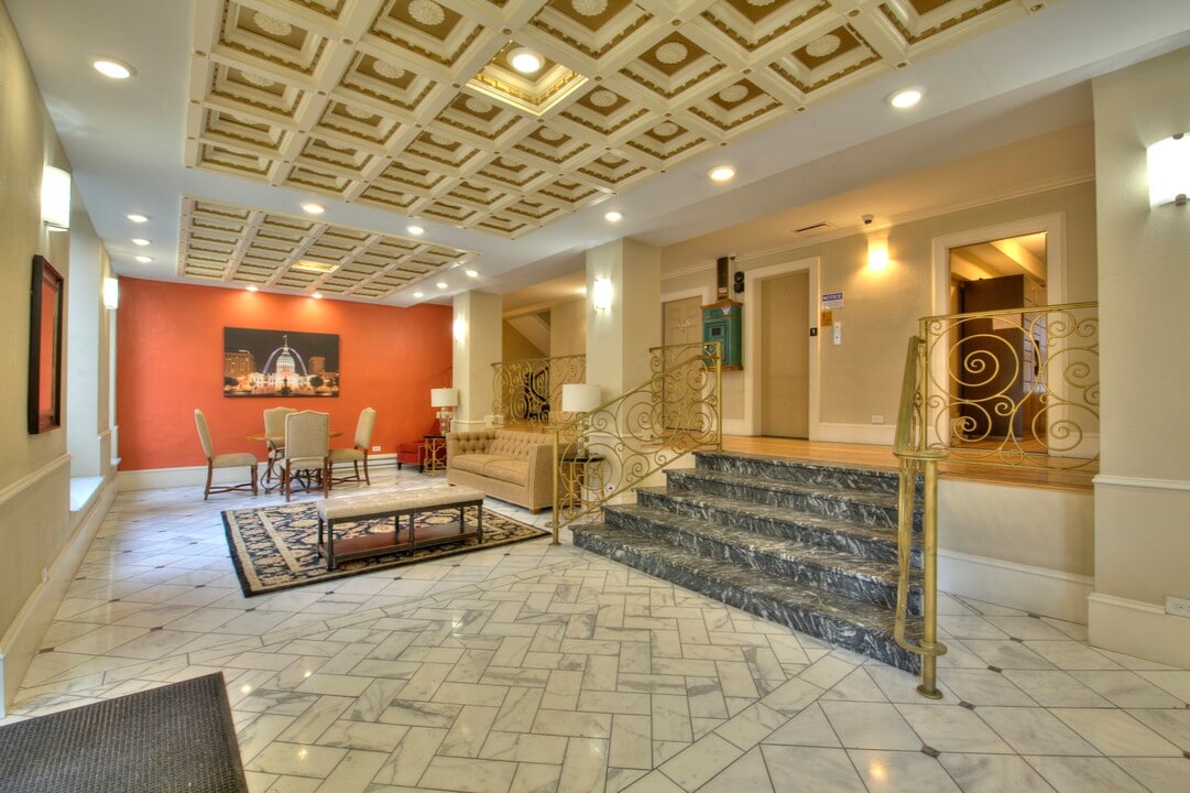 Euclid+Pine in St. Louis, MO - Building Photo