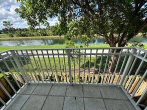2641 NE 4th St, Unit 204 in Homestead, FL - Building Photo - Building Photo
