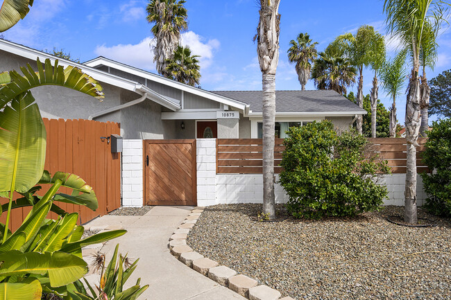 10875 Barbados Way in San Diego, CA - Building Photo - Building Photo