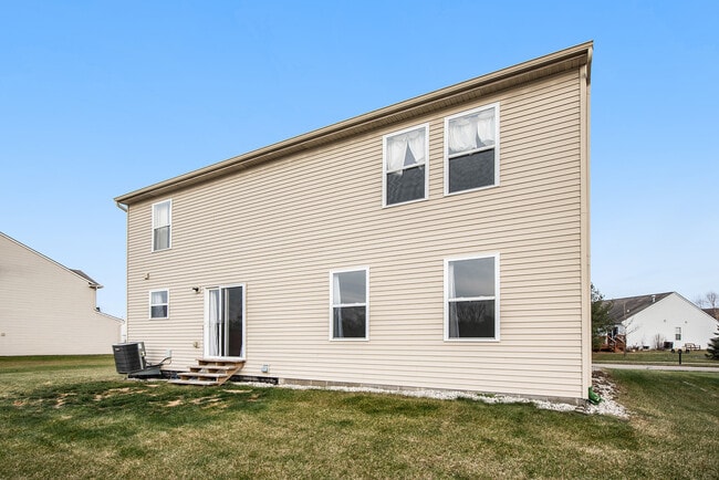 8274 Cypress Way in Dexter, MI - Building Photo - Building Photo