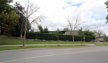 The Ravine in Toronto, ON - Building Photo - Building Photo