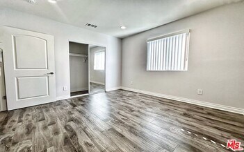 4829 W 17th St in Los Angeles, CA - Building Photo - Building Photo