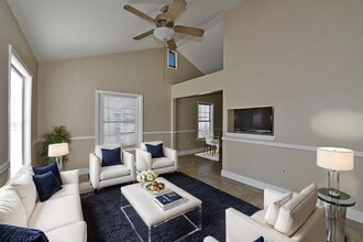 623 Clower in San Antonio, TX - Building Photo - Building Photo