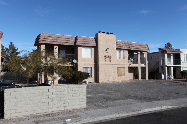 6232 Bellota Dr in Las Vegas, NV - Foto de edificio - Building Photo