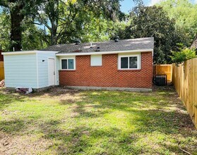 7440 Bomer Dr in Baton Rouge, LA - Building Photo - Building Photo