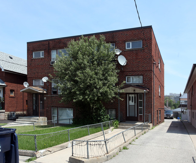 53-55 Kirknewton Rd in Toronto, ON - Building Photo - Primary Photo