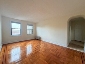 3063 Buhre Ave in Bronx, NY - Building Photo - Building Photo