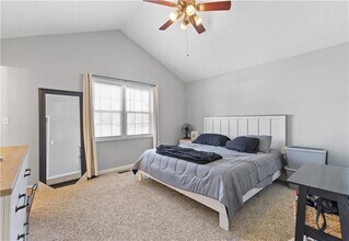 284 Oak Ridge in Auburn, GA - Foto de edificio - Building Photo