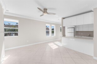 1559 Michigan Ave in Miami Beach, FL - Building Photo