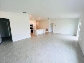 100 Oakwood Ct in Rotonda West, FL - Building Photo - Building Photo