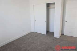 9313 Willow Ter Dr in Shafter, CA - Building Photo - Building Photo