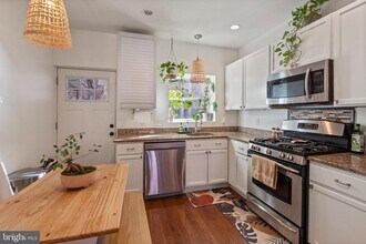 431 S Robinson St in Baltimore, MD - Building Photo - Building Photo